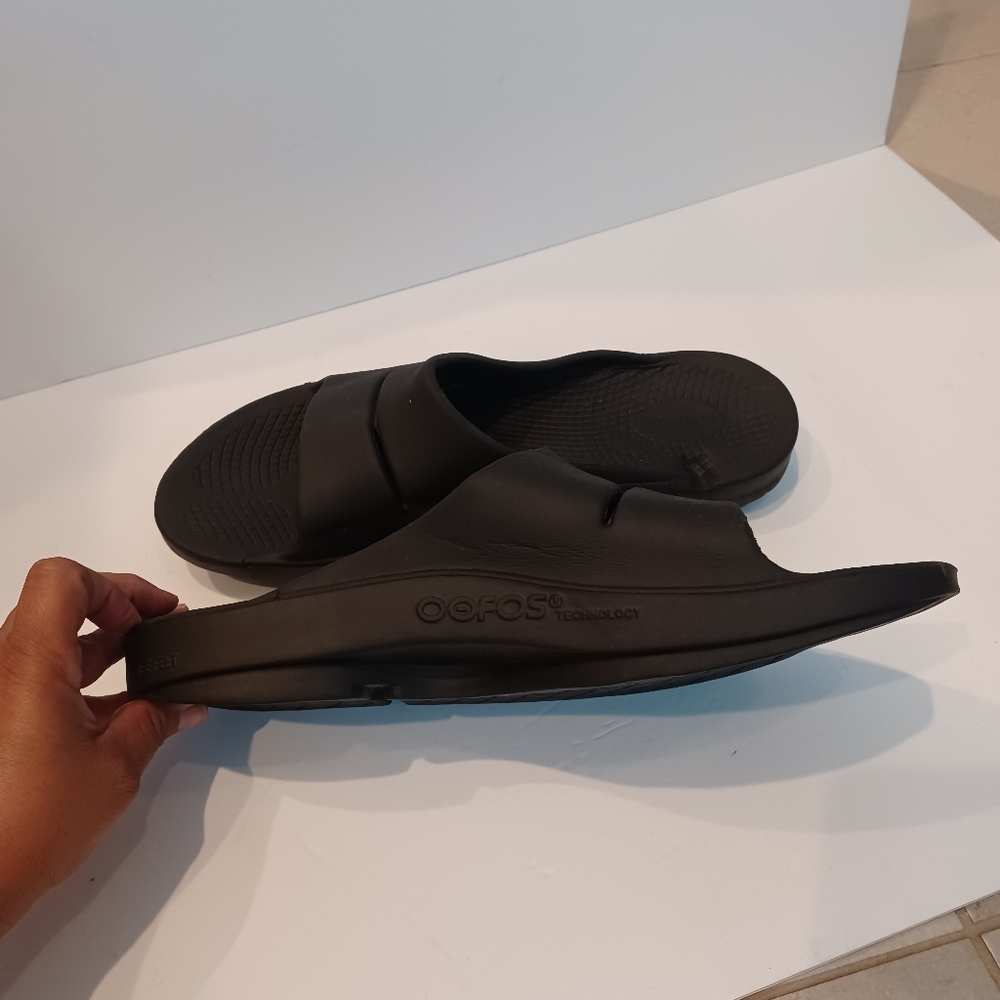 OOFOS SANDALS M13-W15 - Picture 3 of 8